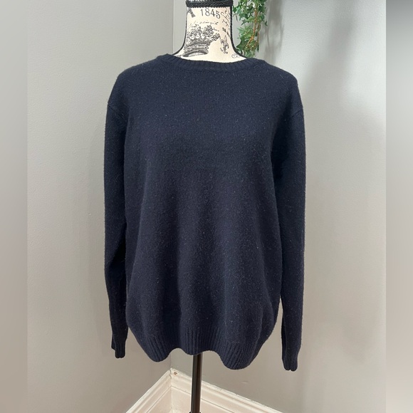 Brandy Melville Sweaters - Brandy Melville Women’s Navy Crewneck Sweater